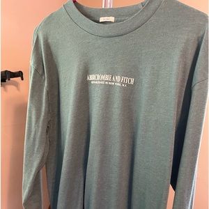 Abercrombie and Fitch Heathered Green Long Sleeve tee. Men’s size Medium